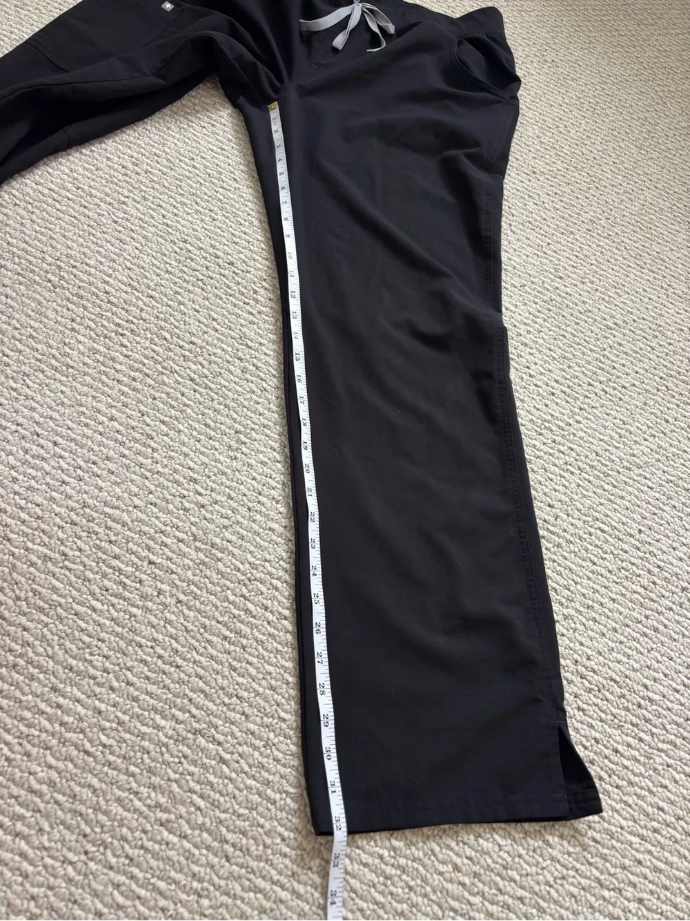 FIGS Men's Black Scrub Pants with Contrast Drawstring